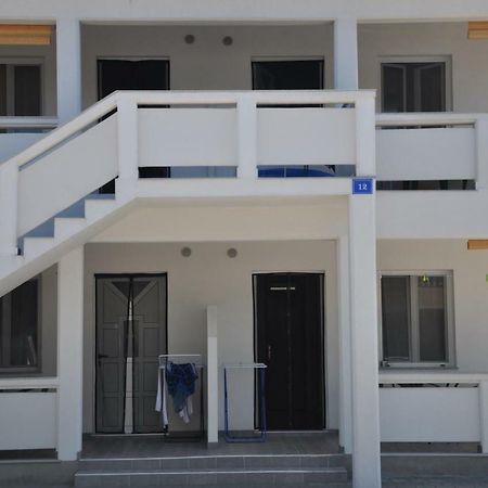 Apartments Istuk Vir Eksteriør bilde