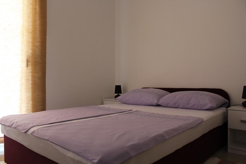 Apartments Istuk Vir Rom bilde