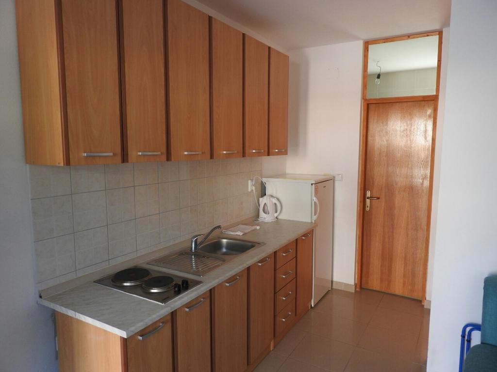 Apartments Istuk Vir Eksteriør bilde