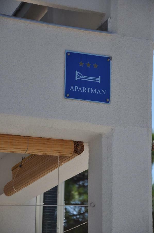 Apartments Istuk Vir Eksteriør bilde